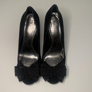 Gianni Bini Black Wedged Heel, 7 1/2